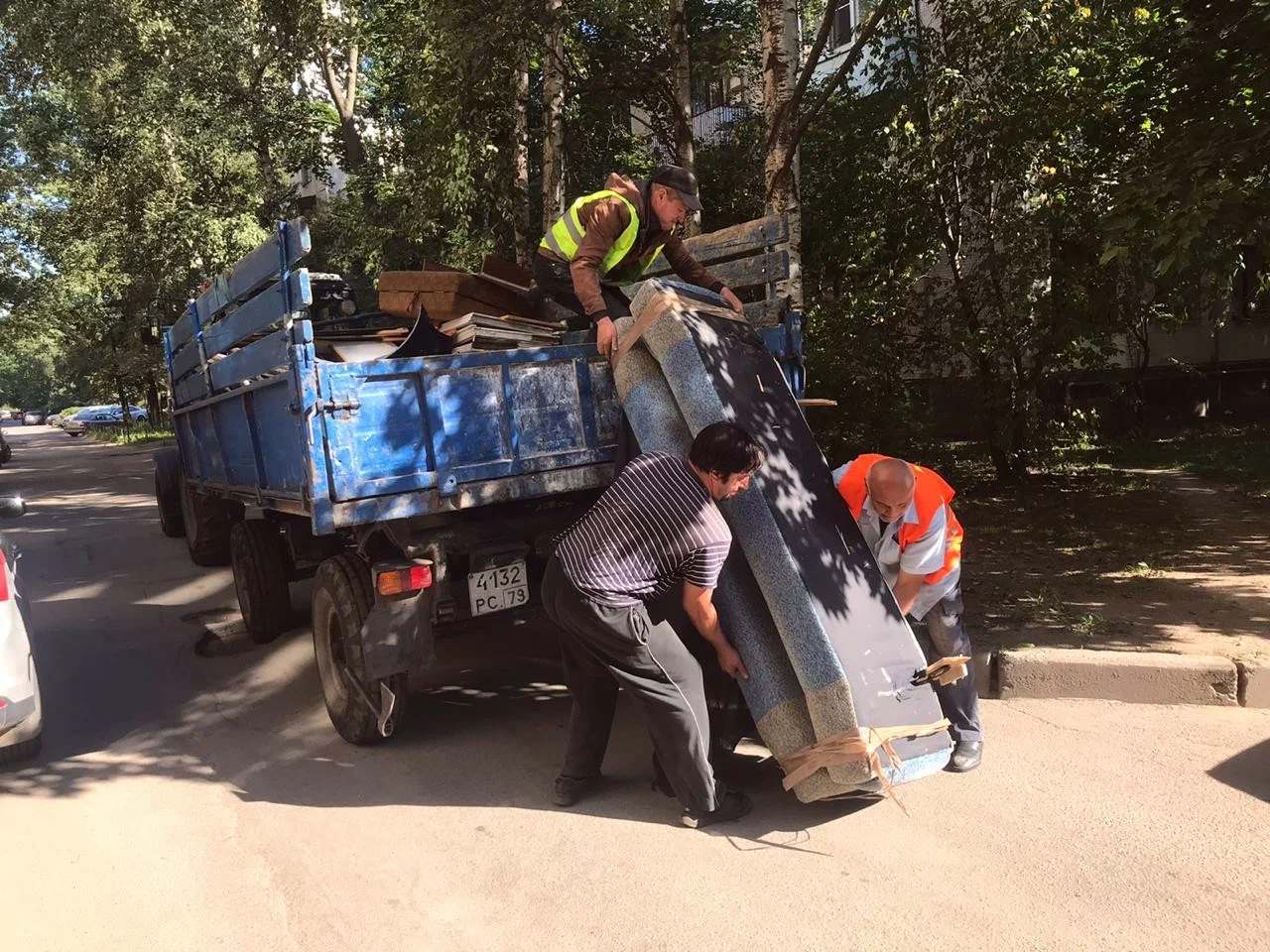 Профессиональный вывоз крупногабаритного мусора в Архангельске в октябре