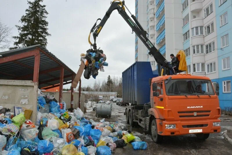 Вывоз бытового мусора в Архангельске с погрузкой в октябре