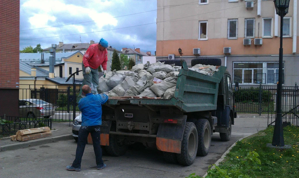 Вывоз строительного мусора в Архангельске от 1645 руб. – ПроМусор
