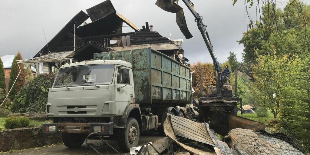 Вывоз мусора после пожара с утилизацией в Архангельске в октябре