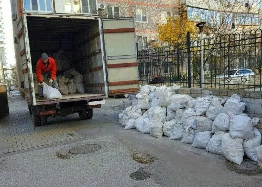 Вывоз мусора после переезда в Архангельске в октябре